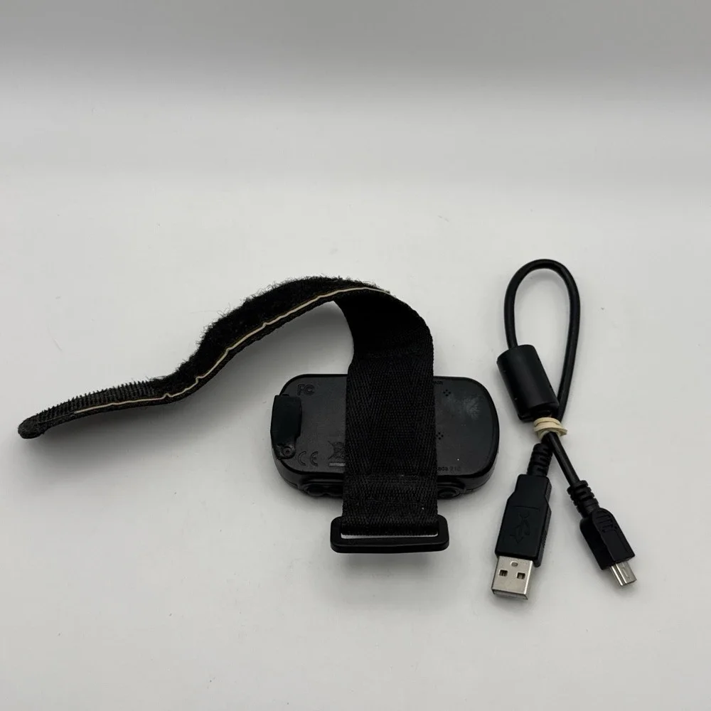 Garmin Forerunner 301 Personal Trainer With Strap and charging cord working